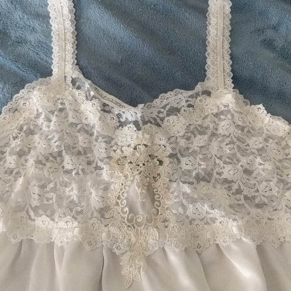 Lingerie nightgown - Picture 2 of 5